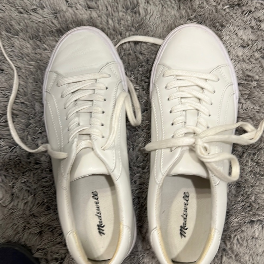 Madewell cream leather sneakers. Worn only a few times.